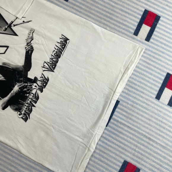 Vintage 1998 Stevie Ray Vaughan SRV Guitar short sleeve tee shirt - Picture 6 of 9